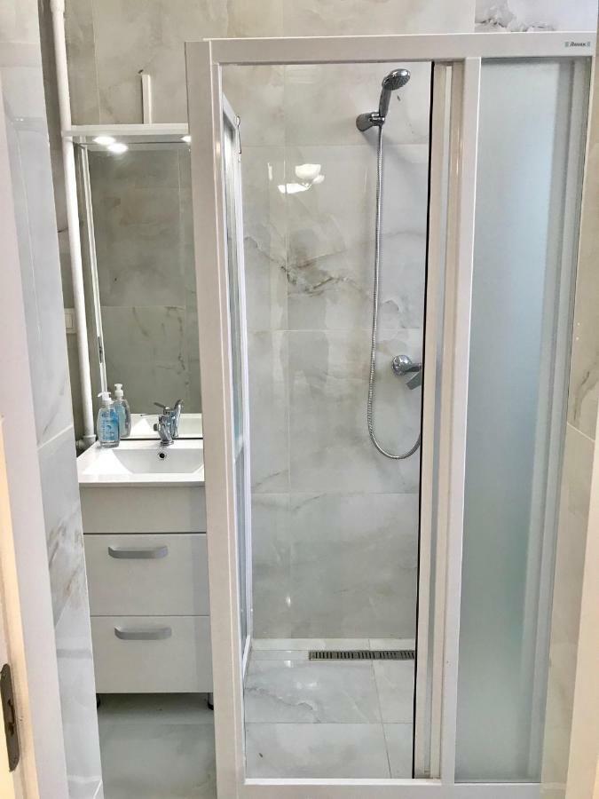 Ella Apartman Дебрецен Екстериор снимка