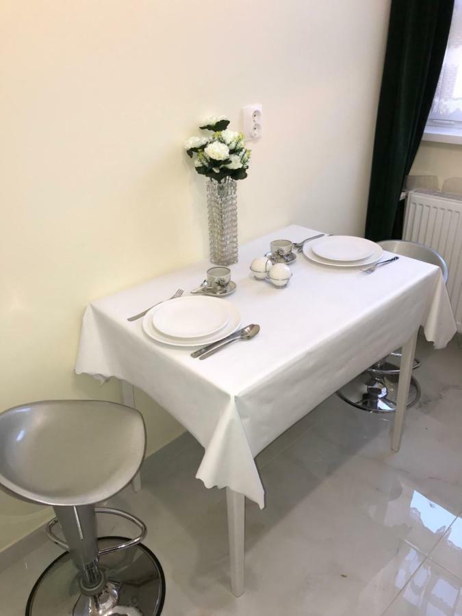 Ella Apartman Дебрецен Екстериор снимка