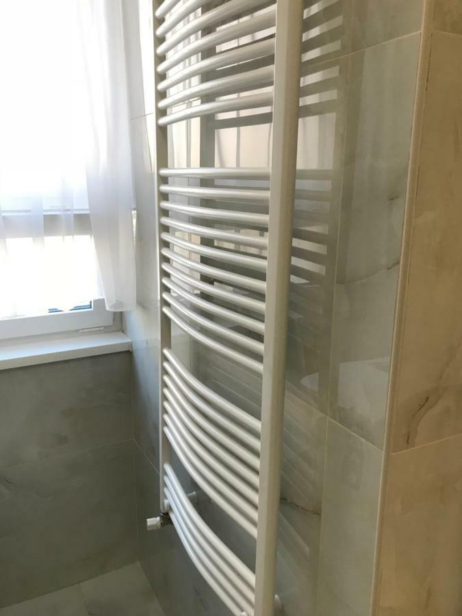 Ella Apartman Дебрецен Екстериор снимка